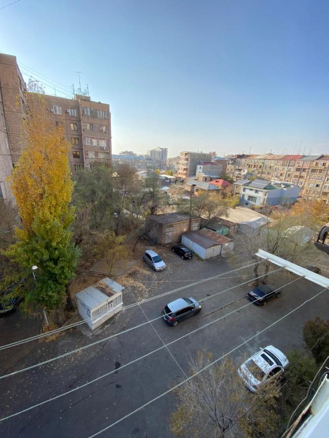 Large Cozy Apartment On Beginning Of Komitas Ave Jereván Kültér fotó