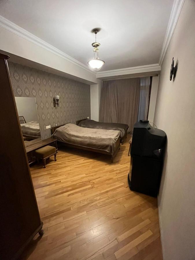 Large Cozy Apartment On Beginning Of Komitas Ave Jereván Kültér fotó